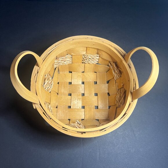 VTG Matching Set of 2 Tan, Red & Blue Roped Twisted Wicker Baskets w/ Handles - Picture 11 of 12